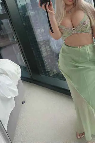Elise Tau